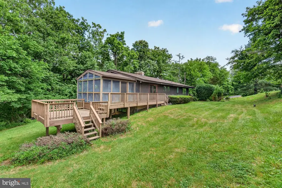 2748 Bennies Hill Rd, Middletown, MD 21769 - #3