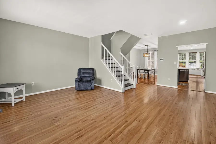 2433 Lakeside Dr, Frederick, MD 21702 - #2