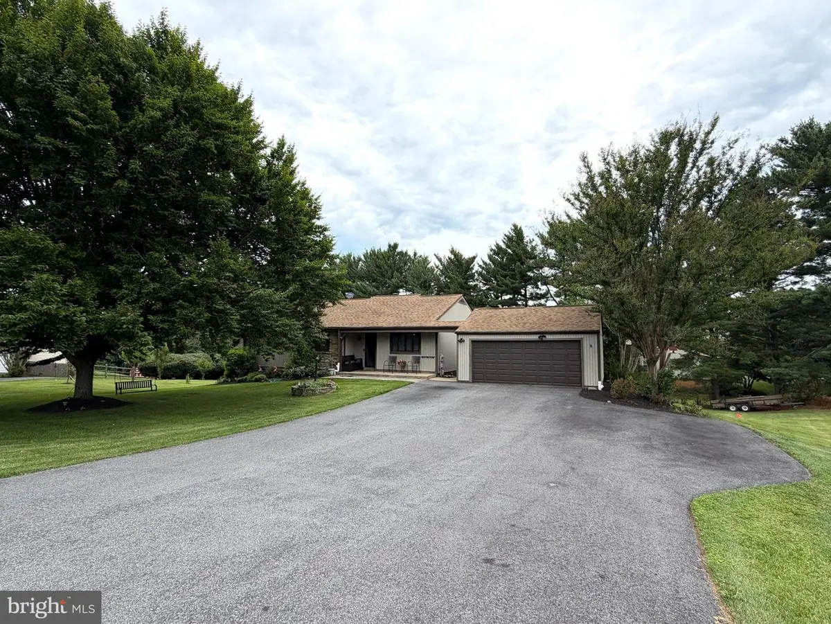 11298 Woodhaven Dr, Ijamsville, MD 21754 - #1