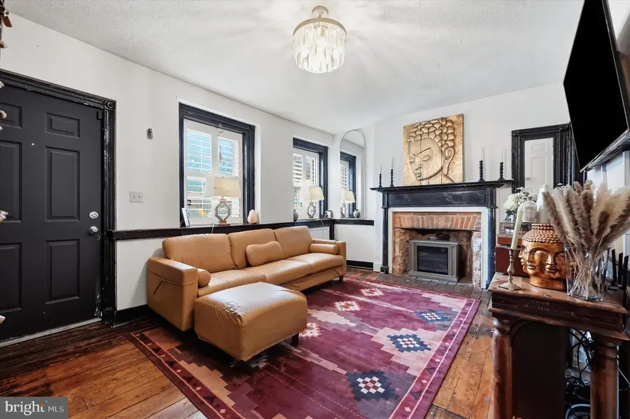 437 W South St, Frederick, MD 21701 - #2