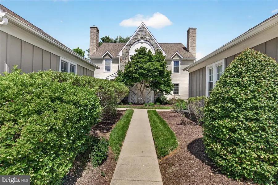 815 Dunbrooke Ct, Frederick, MD 21701 - #2