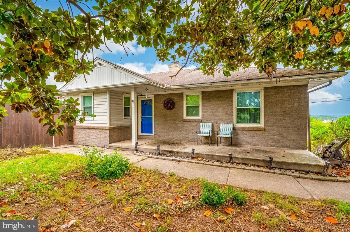 5968 Grove Hill Rd, Frederick, MD 21703 - #1