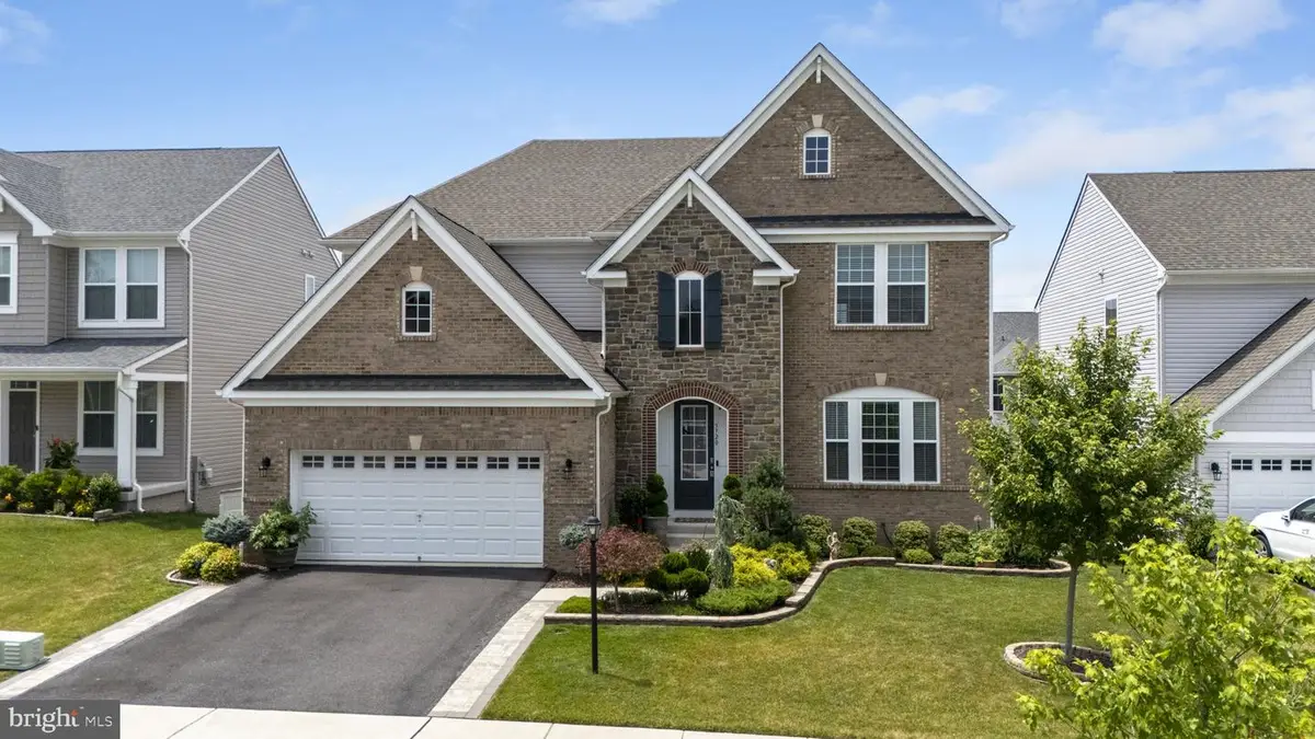 5720 Hawk Ridge Rd, Frederick, MD 21704 - #1