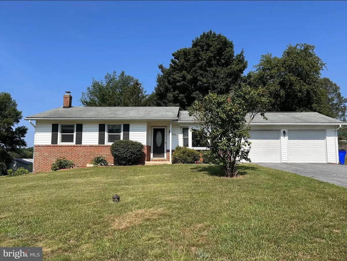 9209 Oak Tree Cir, Frederick, MD 21701 - #1