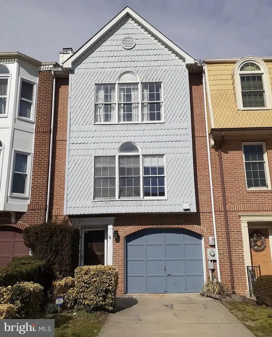 18 Victoria Sq, Frederick, MD 21702 - #1