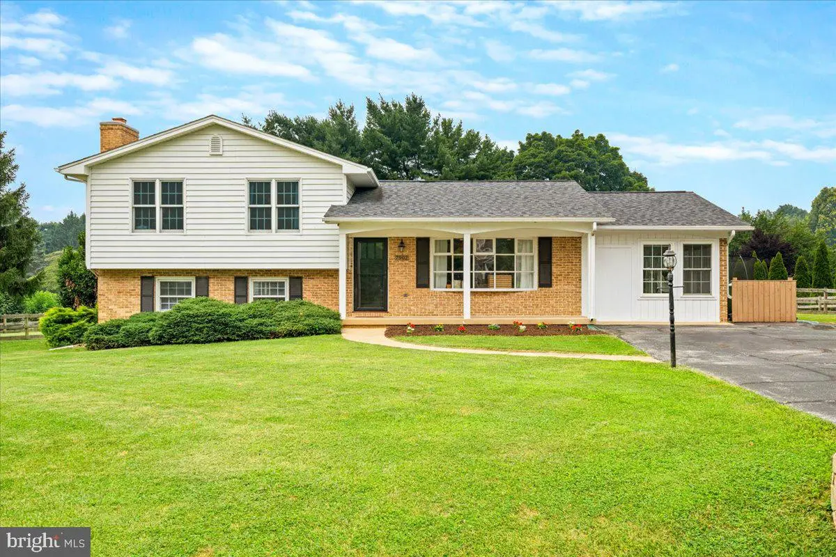 7902 Juniper Dr, Frederick, MD 21702 - #1