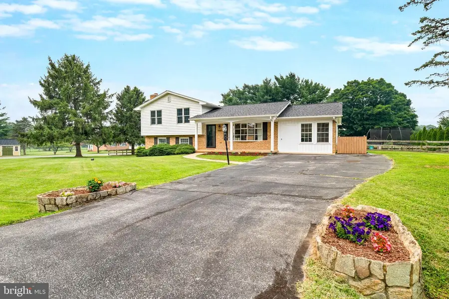 7902 Juniper Dr, Frederick, MD 21702 - #3