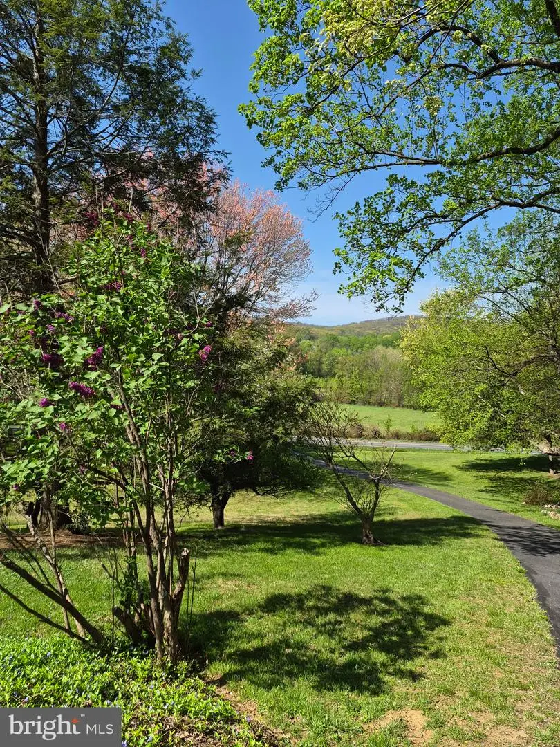 8315 Rocky Springs Rd, Frederick, MD 21702 - #2