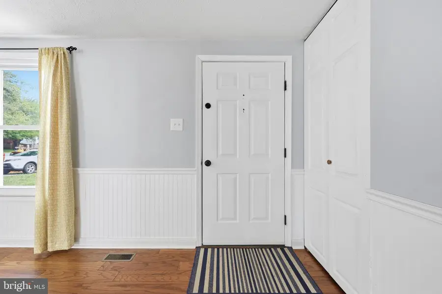 1597 Dogwood Dr, Frederick, MD 21701 - #3