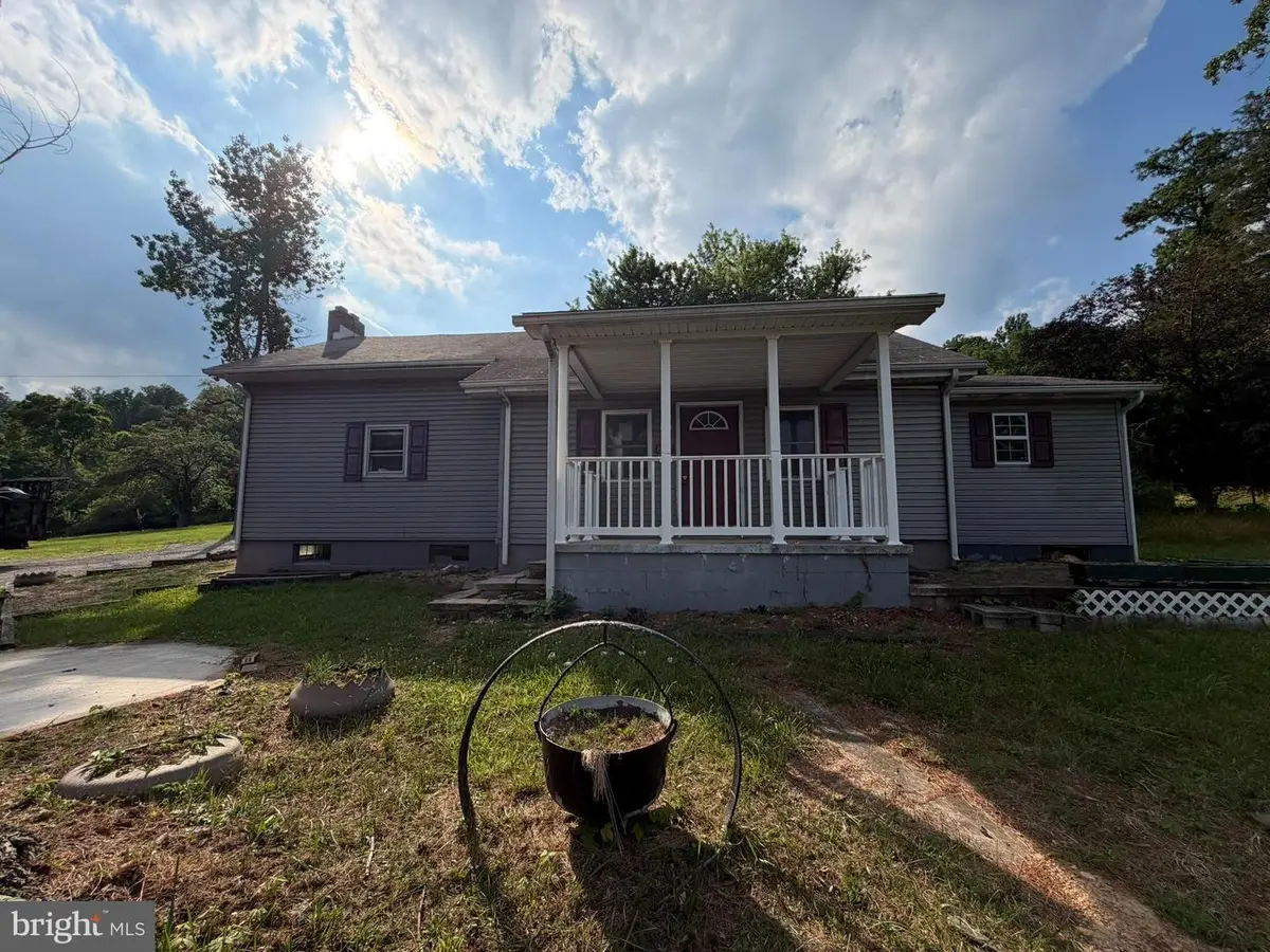 8612 Hampton Valley Rd, Emmitsburg, MD 21727 - #1