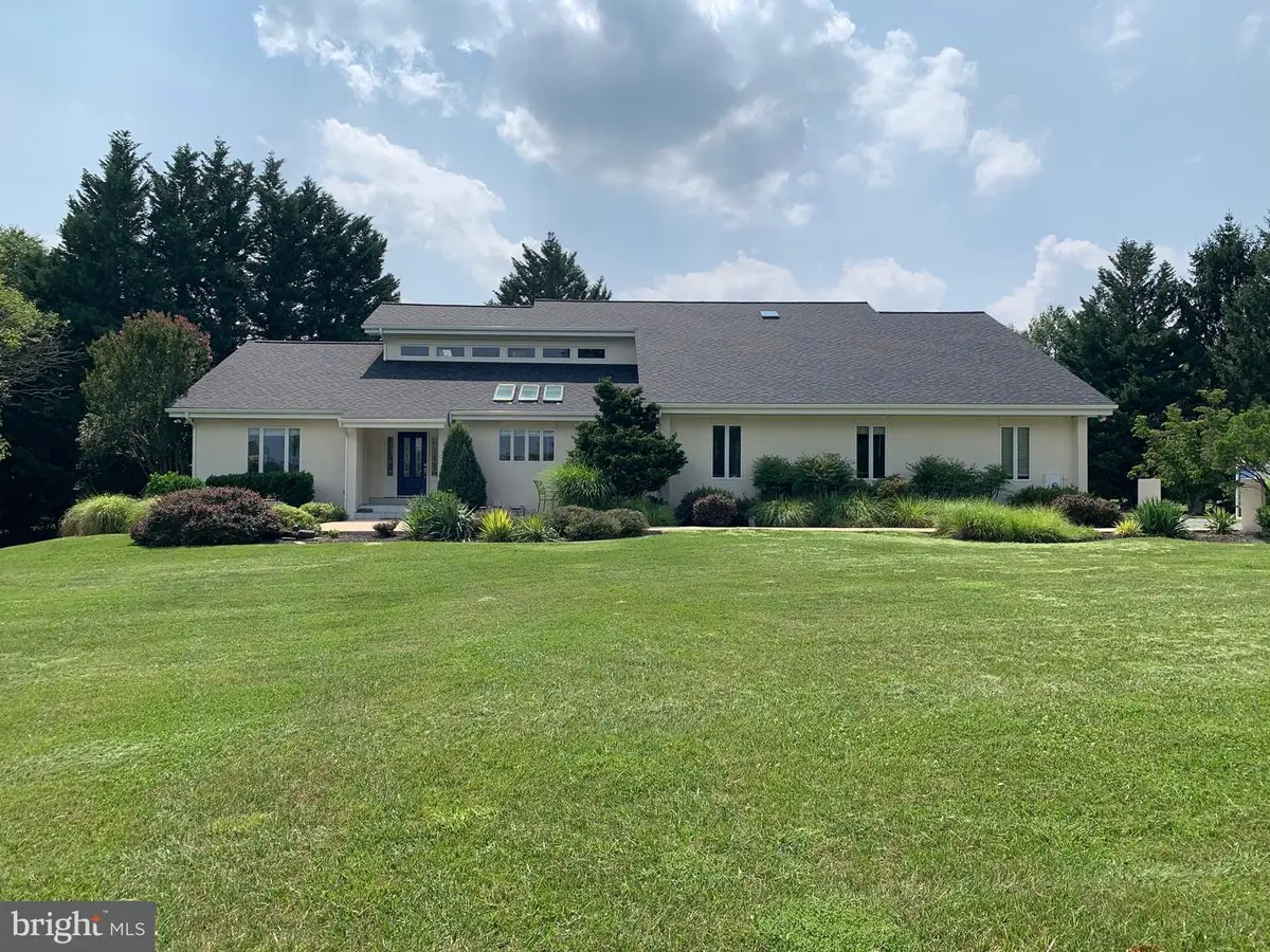 6053 White Flint Dr, Frederick, MD 21702 - #1