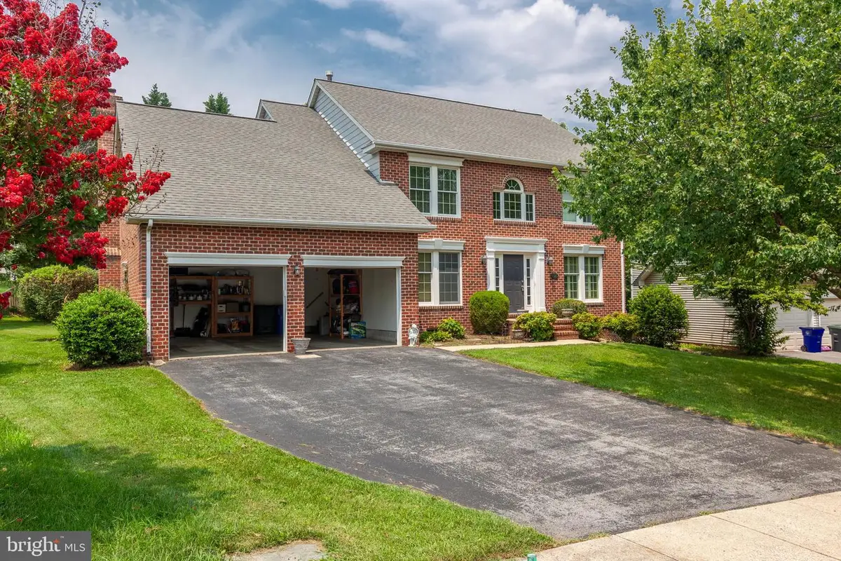 2425 Hunters Chase Ct, Frederick, MD 21702 - #1