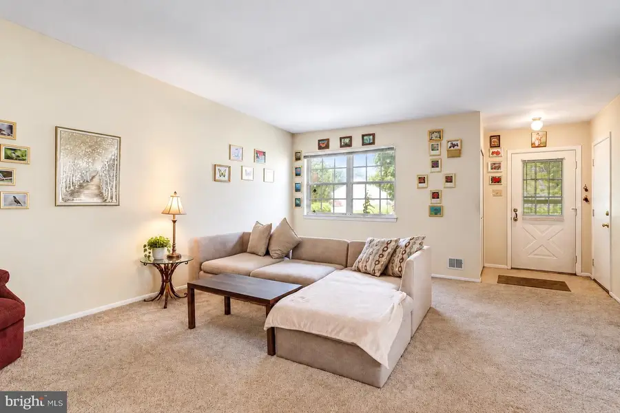 6861 Snowberry Ct, Frederick, MD 21703 - #2