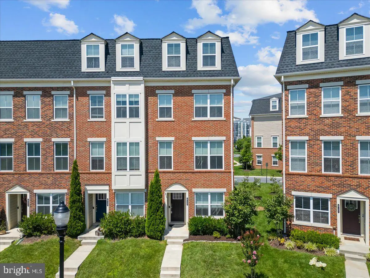 615 7th St E, Frederick, MD 21701 - #1