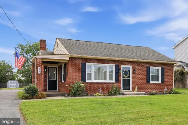 16 Summit Ave, THURMONT, MD 21788