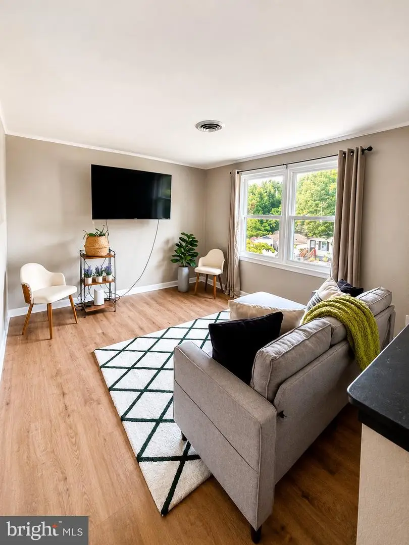408 E F St E, Brunswick, MD 21716 - #3