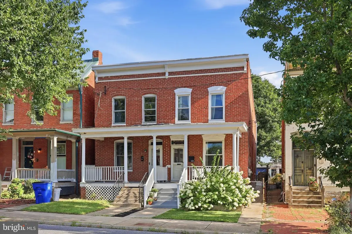 225 W South St, Frederick, MD 21701 - #1