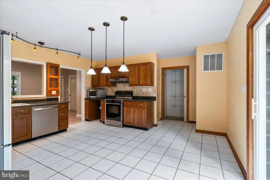 7622 Black Rd, Thurmont, MD 21788 - #3