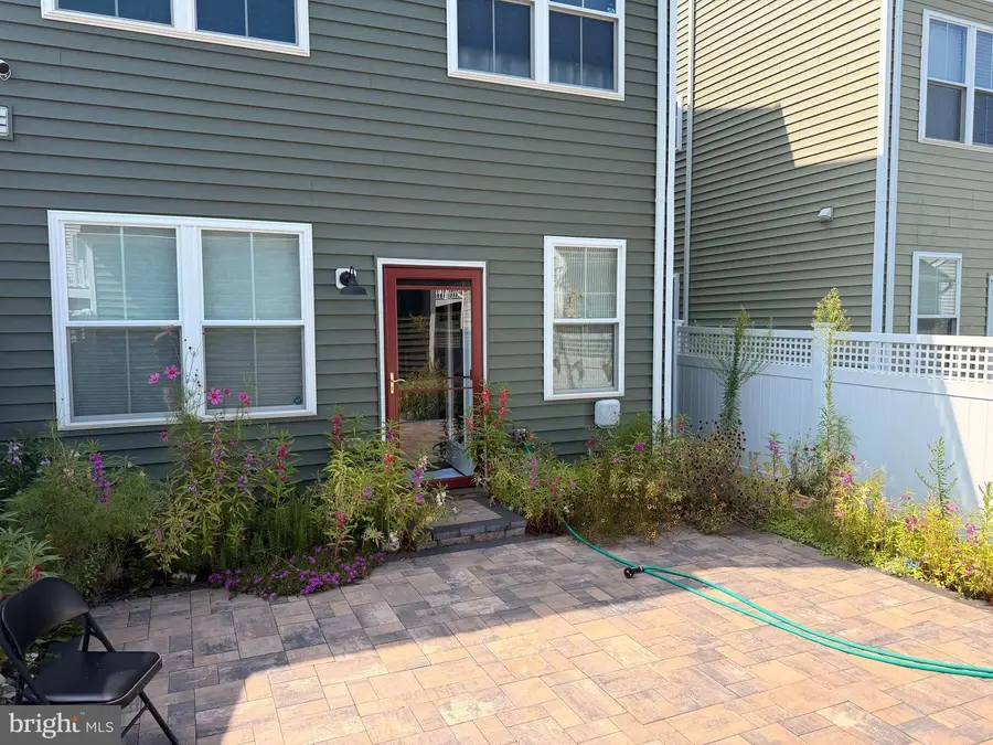382 Waverley Dr, Frederick, MD 21702 - #2