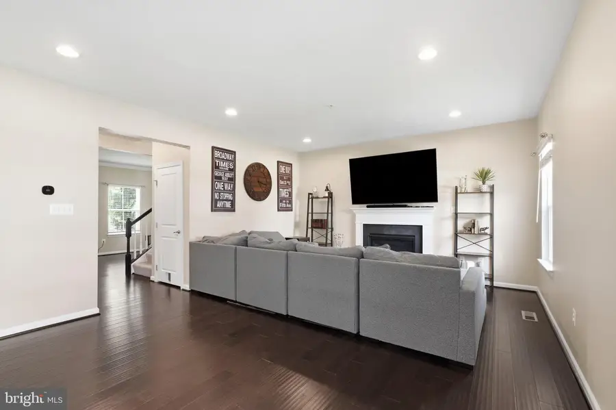 1221 Long Farm Ln, Brunswick, MD 21716 - #2