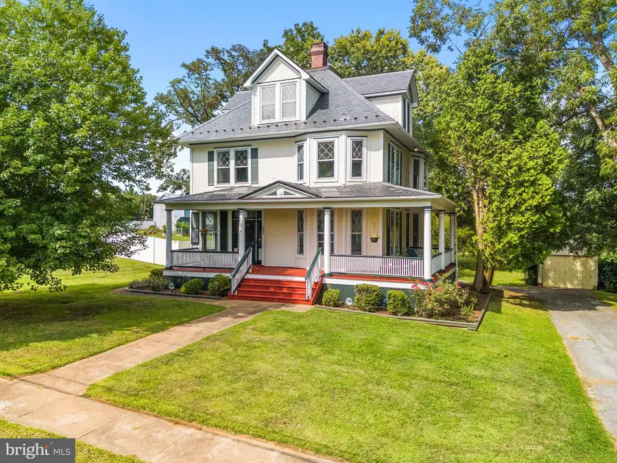 305 E Main St, Middletown, MD 21769 - #2