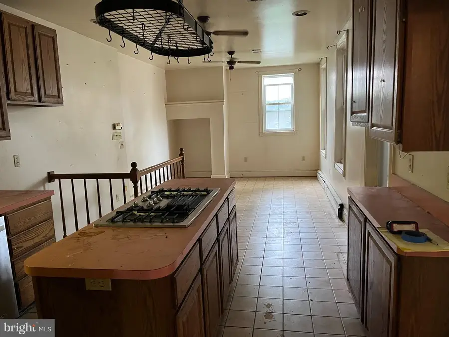 42 E 3rd St, Frederick, MD 21701 - #2