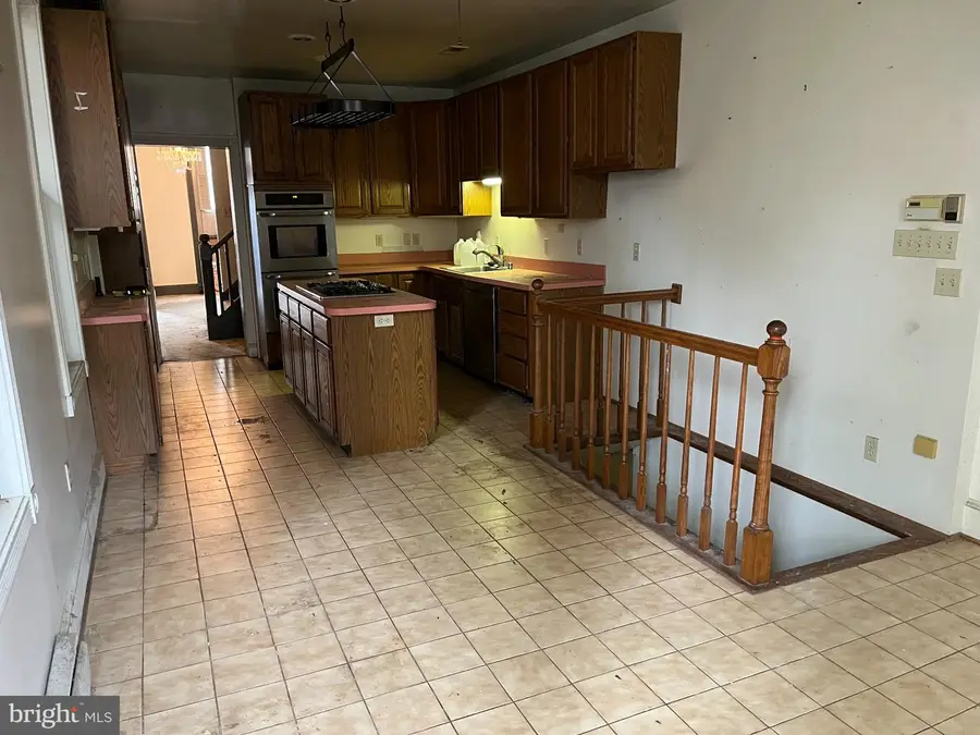 42 E 3rd St, Frederick, MD 21701 - #3