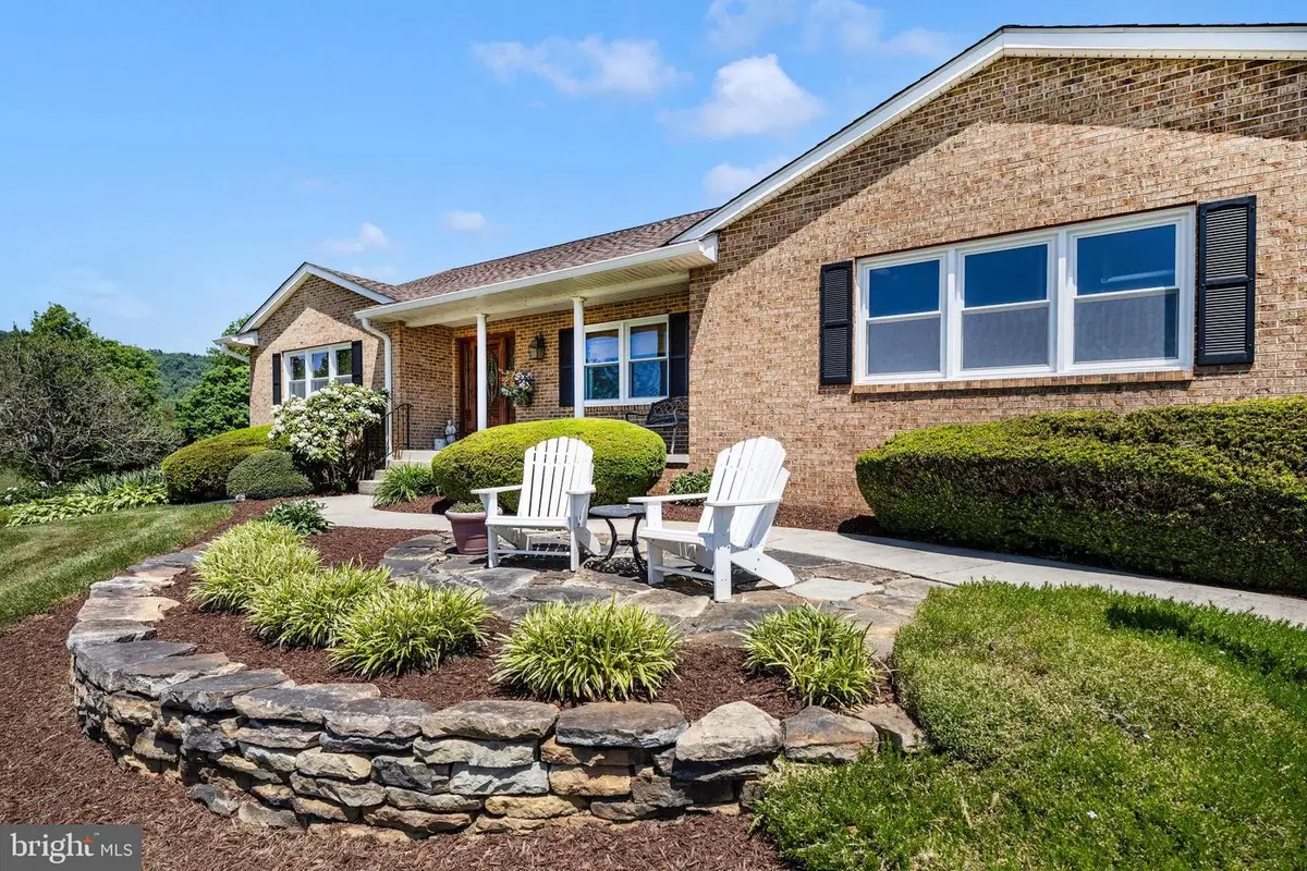 530 E Mountain Rd, Knoxville, MD 21758 - #1