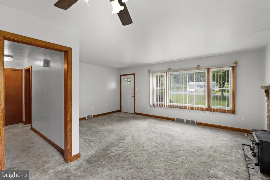 7229 Bowers Rd, Frederick, MD 21702 - #3