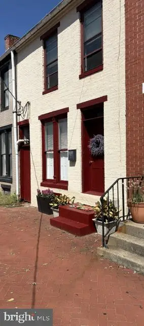 139 W South St W, Frederick, MD 21701 - #1