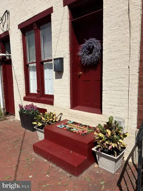 139 W South St W, Frederick, MD 21701 - #2