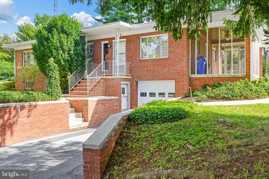 205 Franklin St, Middletown, MD 21769 - #2