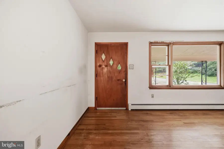 7303 Ira Sears Rd, Adamstown, MD 21710 - #2