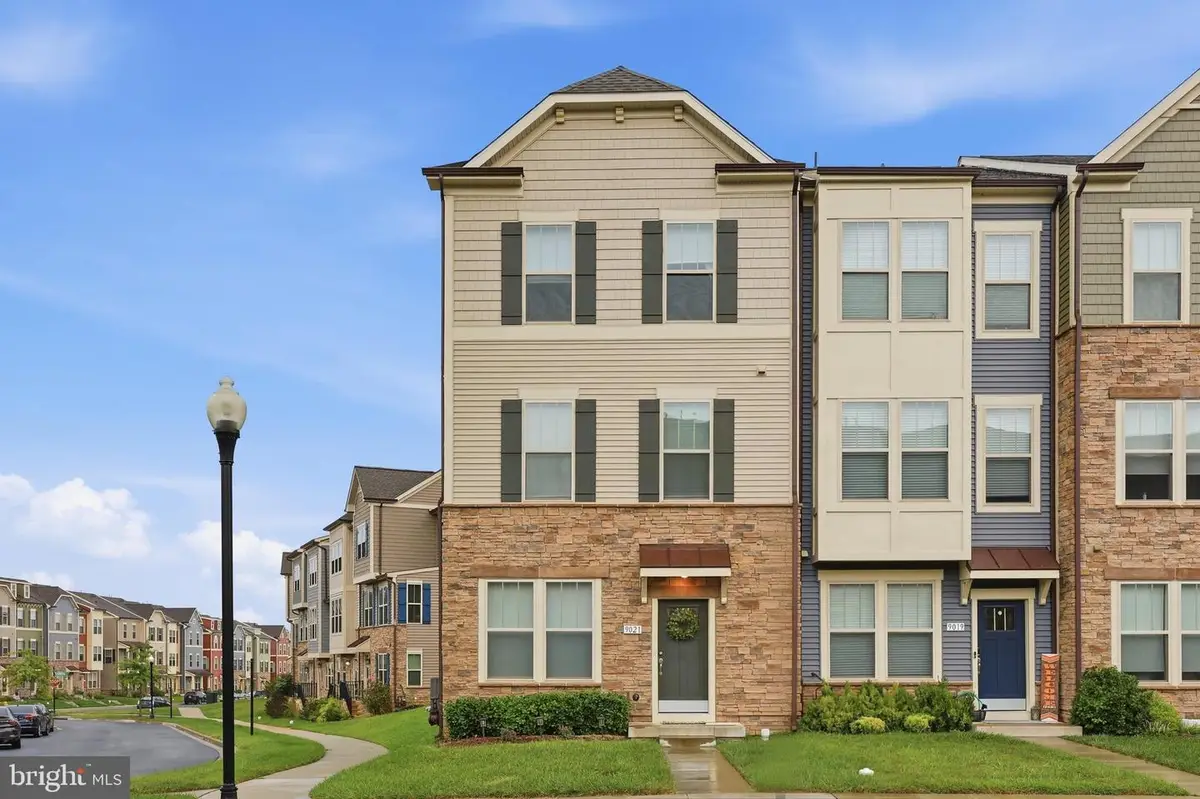 9021 Shady Pines Dr, Frederick, MD 21704 - #1