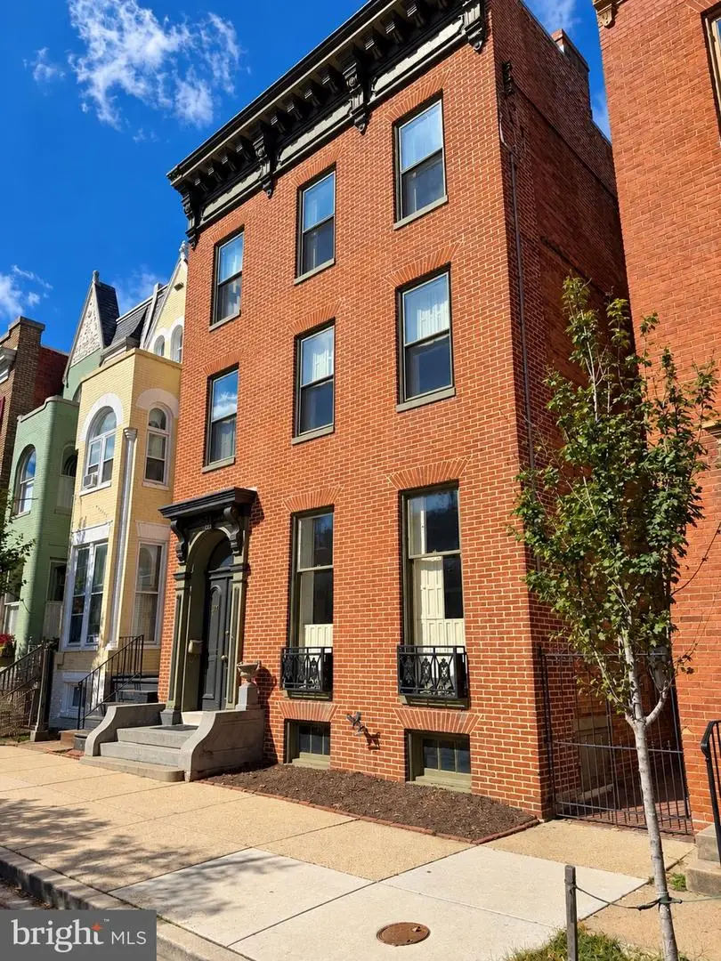 107 W 3rd St W, Frederick, MD 21701 - #1