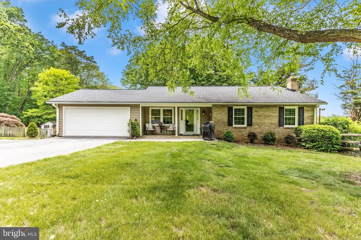 5614 Catoctin Ridge Dr, Mount Airy, MD 21771 - #1
