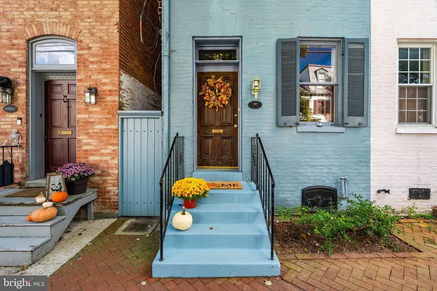 212 E 3rd St, Frederick, MD 21701 - #2
