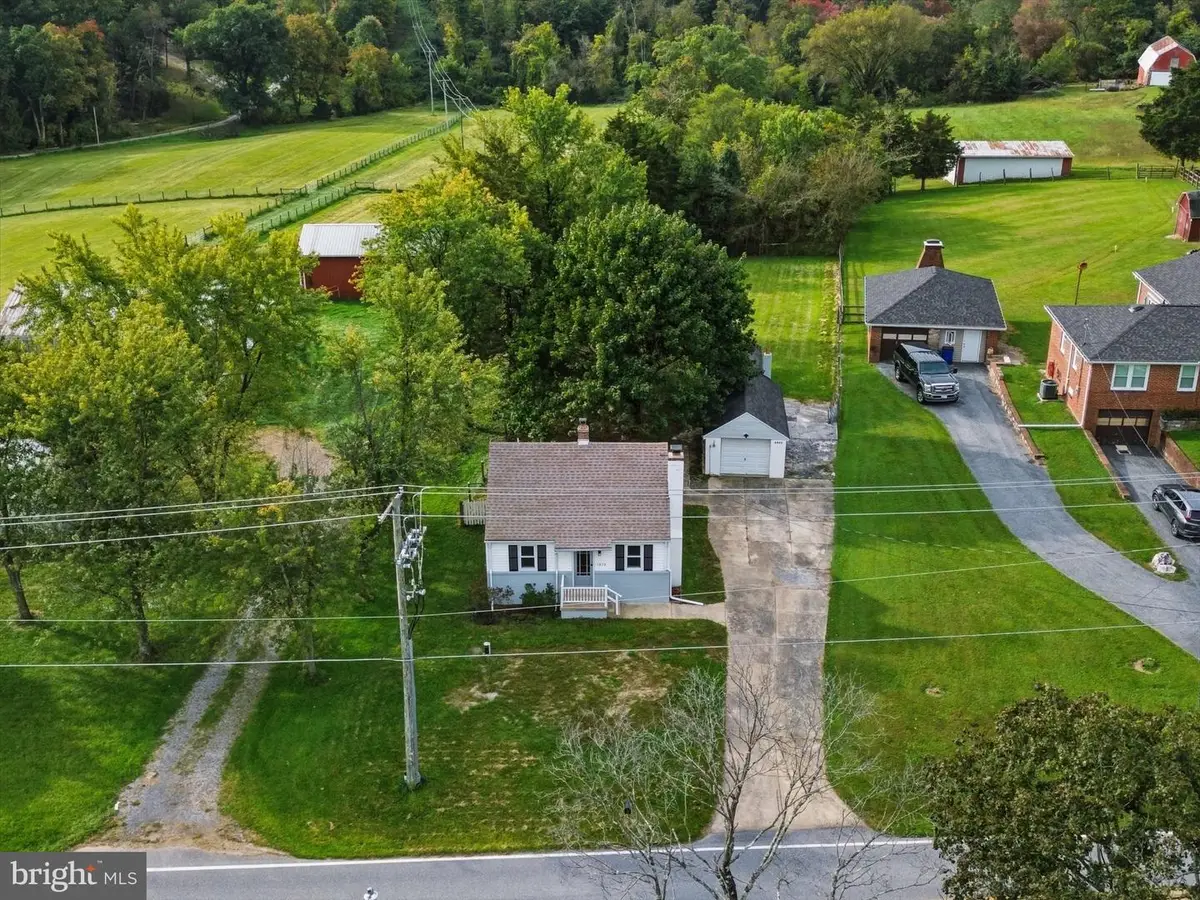 5820 Bartonsville Rd, Frederick, MD 21704 - #1