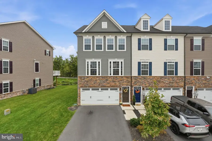 1742 Atlas Dr, Frederick, MD 21702 - #2