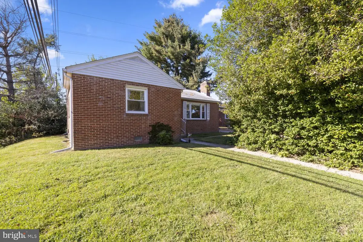 801 Pine Ave, Frederick, MD 21701 - #1