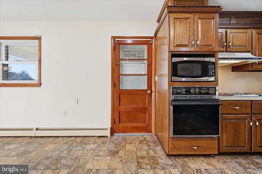 11000 Carriage Ln, Frederick, MD 21701 - #2