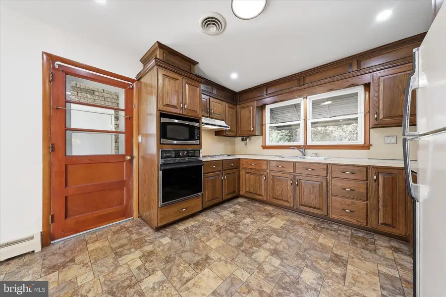 11000 Carriage Ln, Frederick, MD 21701 - #3
