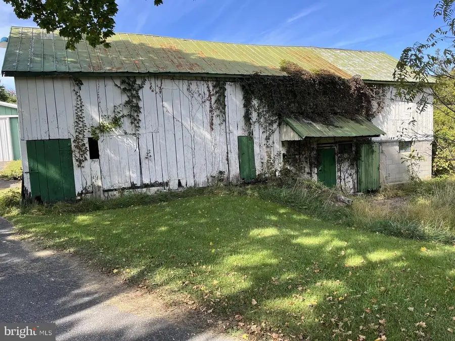 8438 Edgewood Church Rd, Frederick, MD 21702 - #3