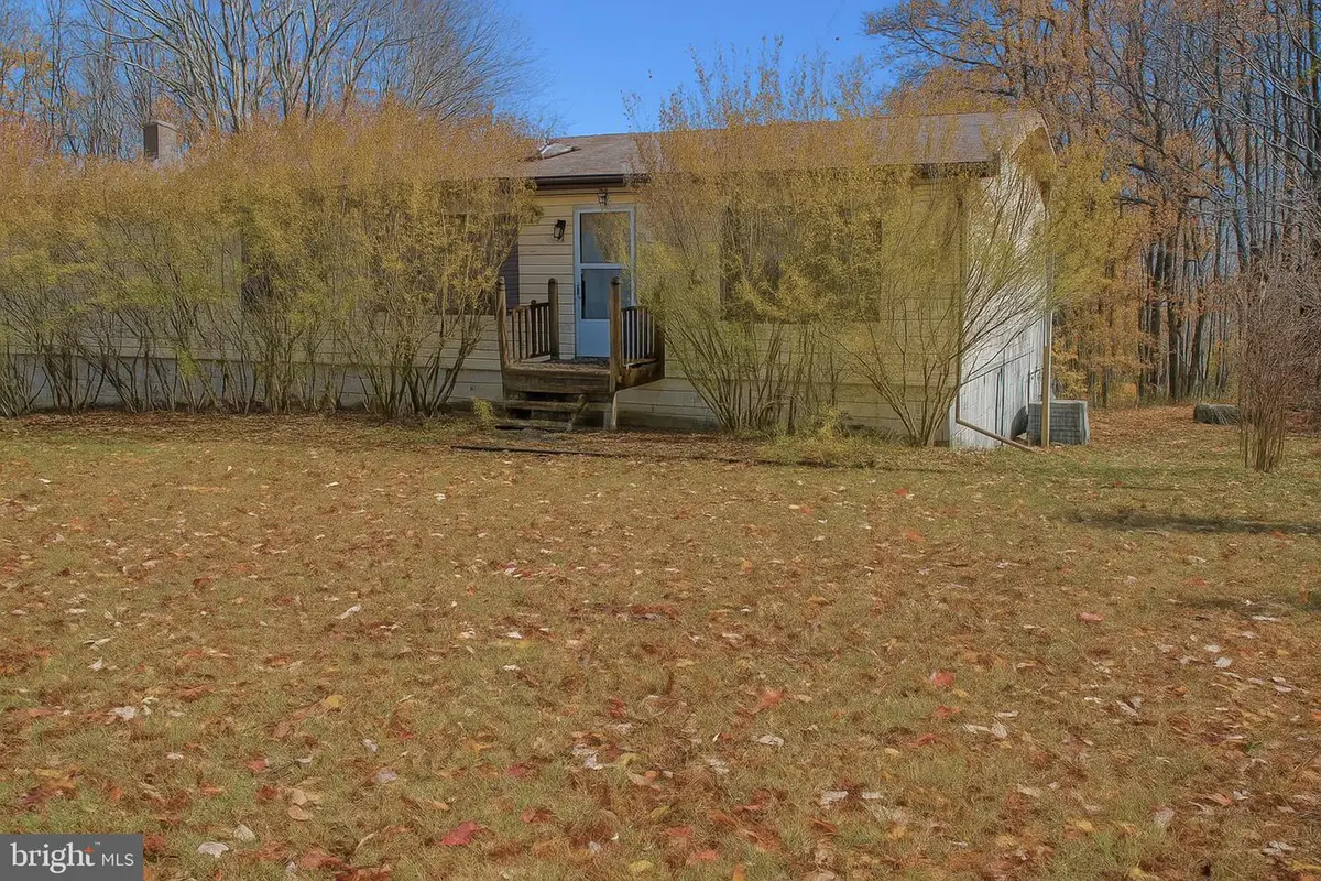 210 Lakeview Dr, Grantsville, MD 21536 - Image #1