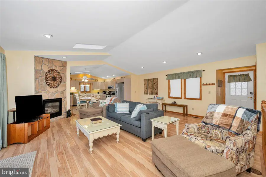 232 Jeffrey Ln #33, Oakland, MD 21550 - #3