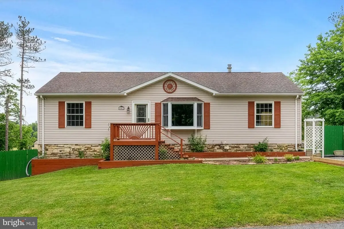 505 Southern Pines Dr, Oakland, MD 21550 - #1