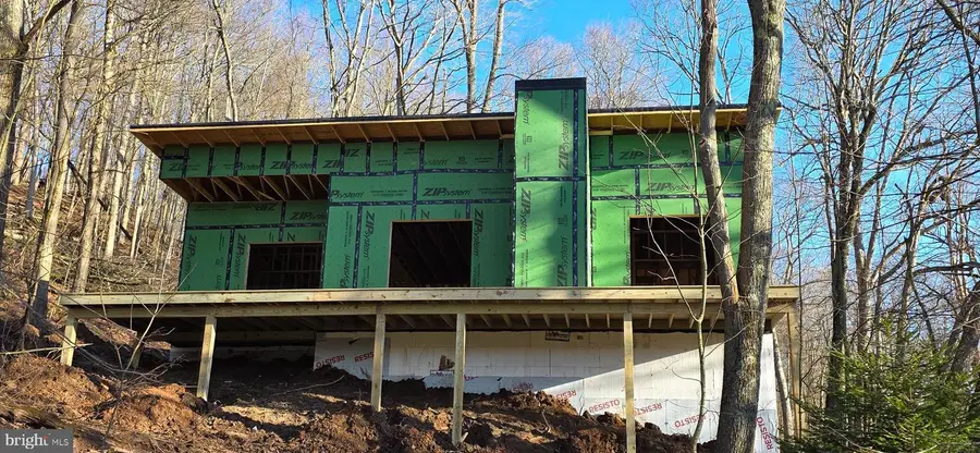 654 N Bradley Ln, Oakland, MD 21550 - #2