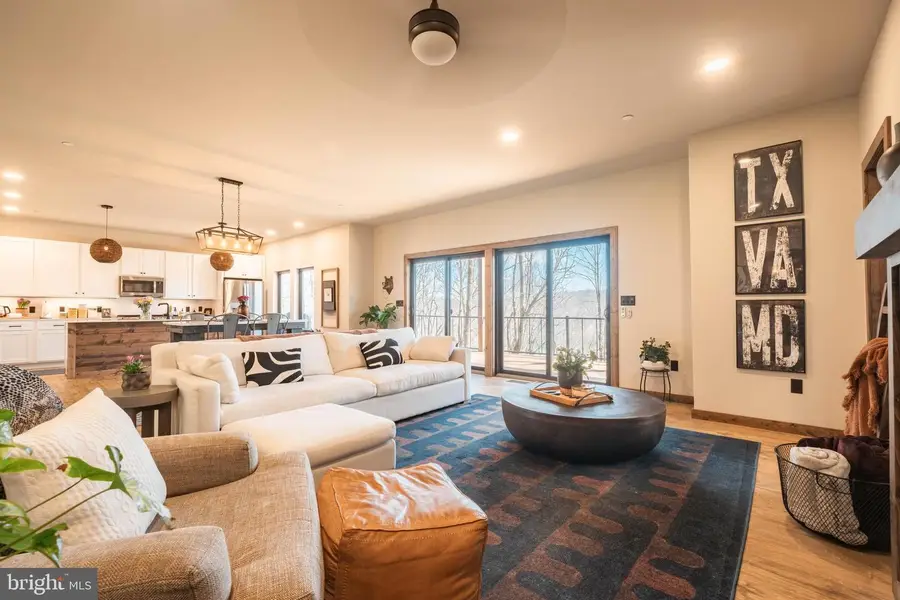 620 Crosby Dr, Oakland, MD 21550 - #2