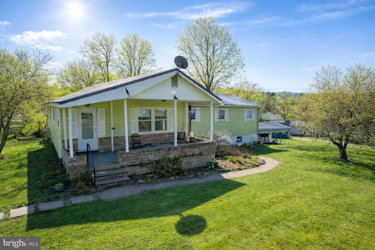 505 Shenandoah Ave, Loch Lynn Heights, MD 21550 - #1