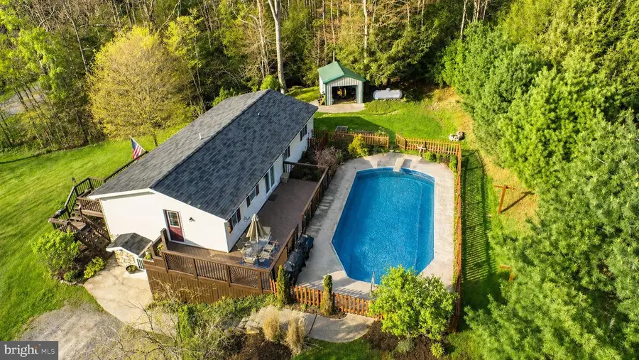 29 Woodmont Ln, Oakland, MD 21550 - #2